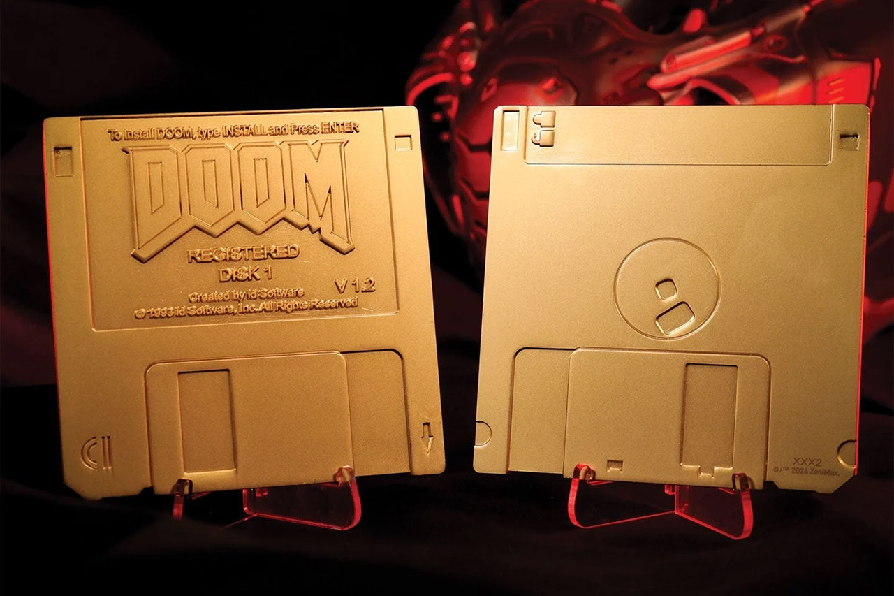 Fanattik Golden DOOM Floppy Disk