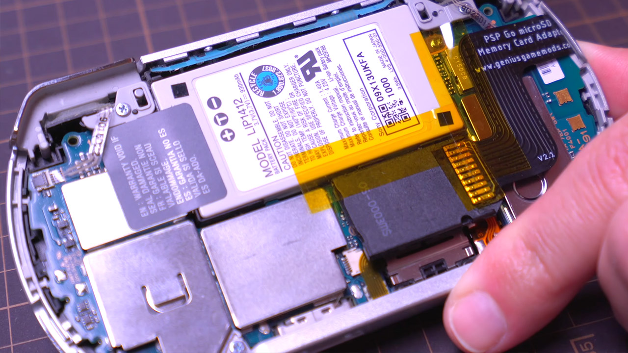 Slystral PSP Go Battery Mod