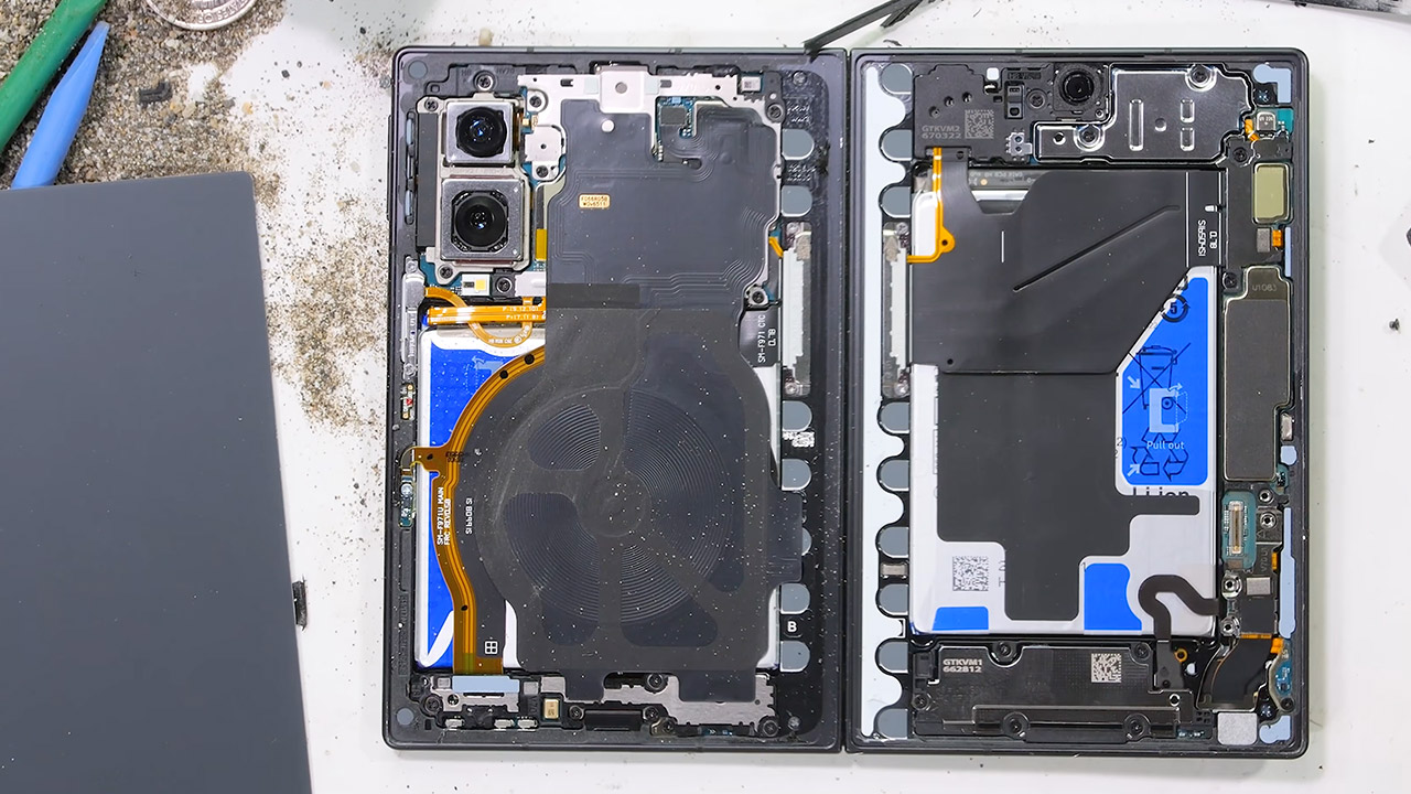 Samsung Galaxy Z Fold8 Teardown Disassembly