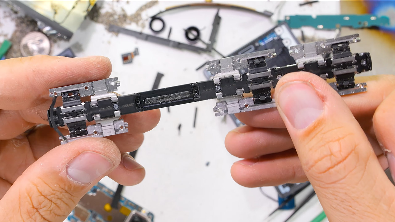 Samsung Galaxy Z Fold8 Teardown Disassembly