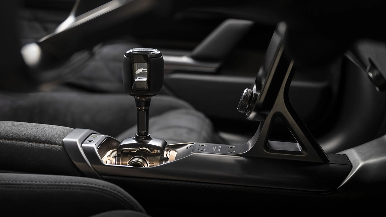 McLaren McL 6GT Interior