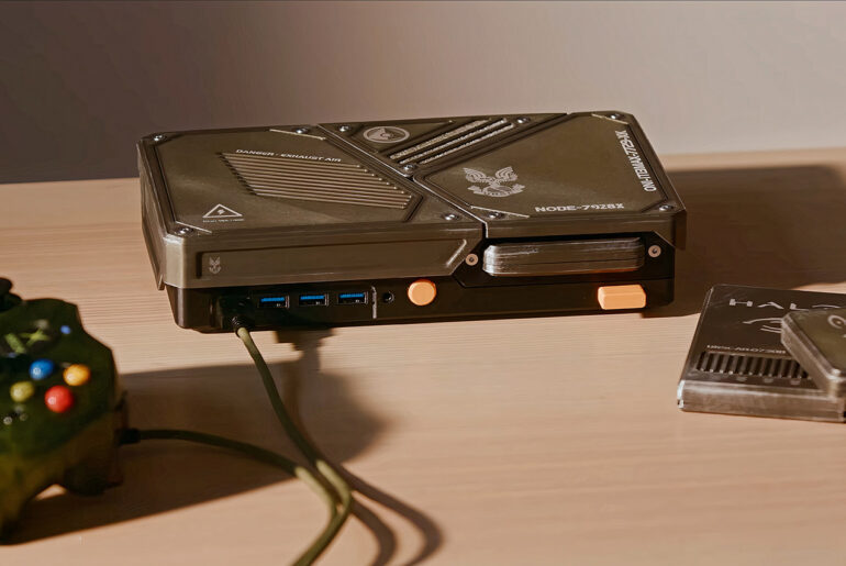 The Stock Pot Custom Game Console Halo Cartridge