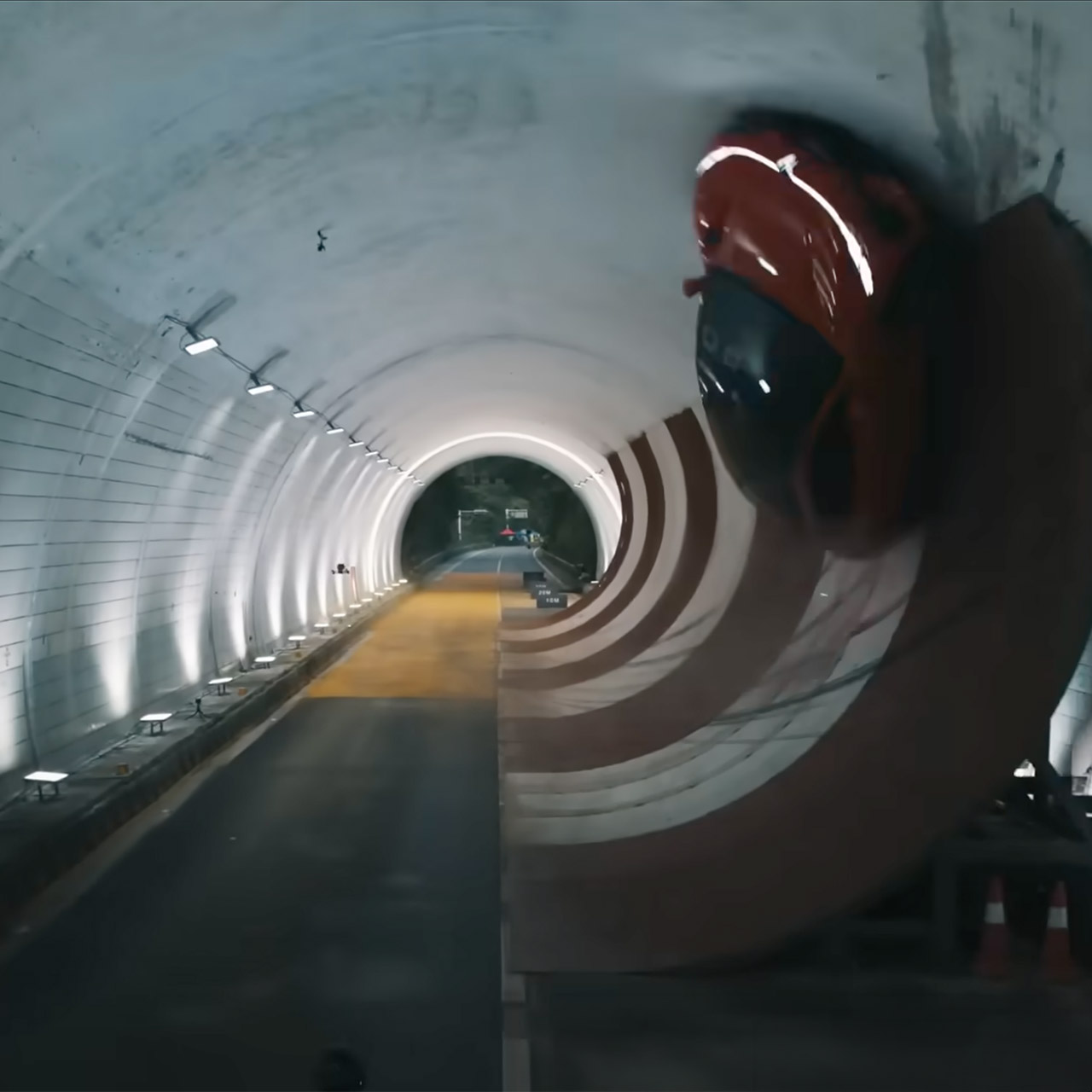 Voyah Passion S EV 360-Degree Tunnel Loop Stunt