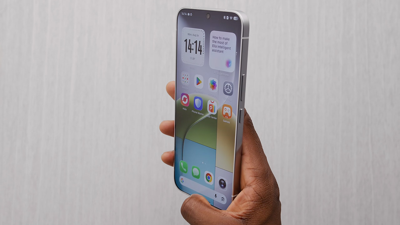 Tecno Bezel-less Concept Phone Hands-On