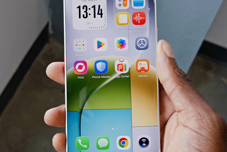 Tecno Bezel-less Concept Phone Hands-On