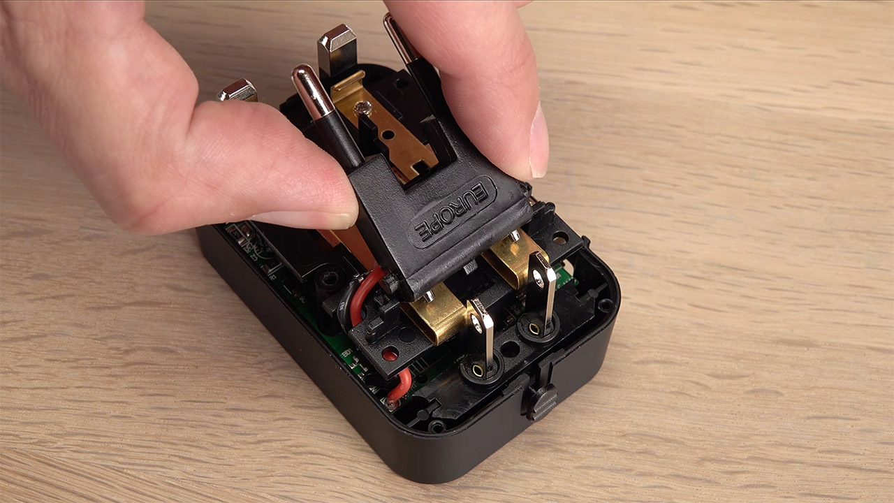 Dangerous Cheap Travel Adapter