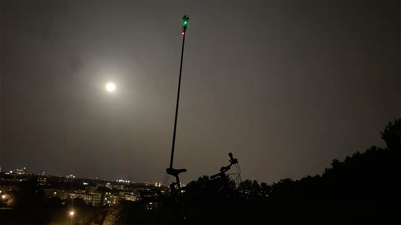 Self-Balancing Pole Drone