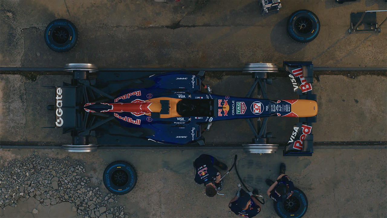 Red Bull RB8 F1 Car Medrid Metro