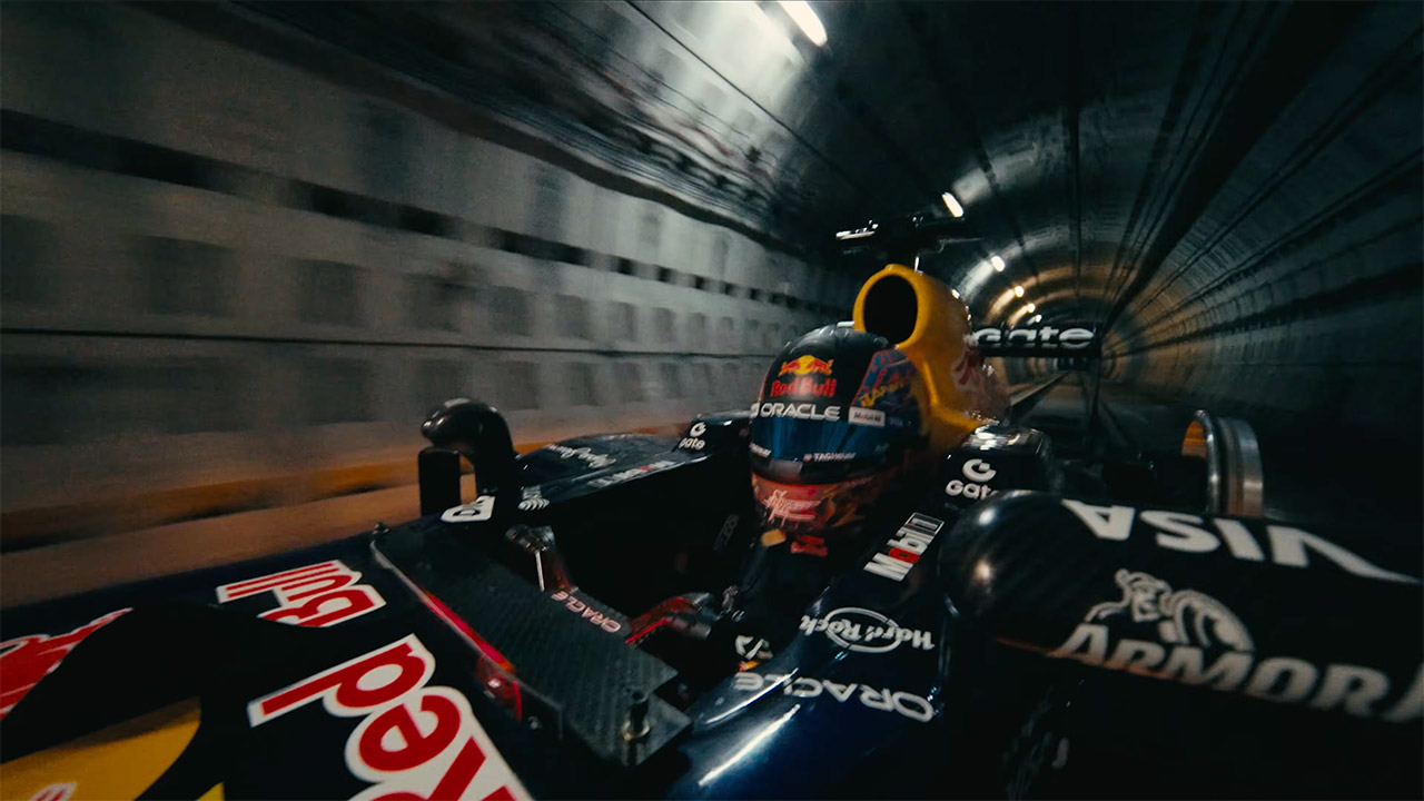 Red Bull RB8 F1 Car Medrid Metro