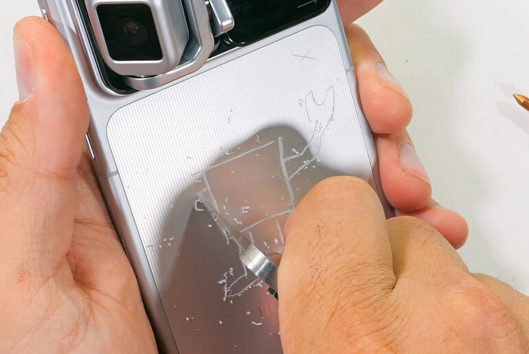 JerryRigEverything Honor Robot Phone Durability Test Teardown