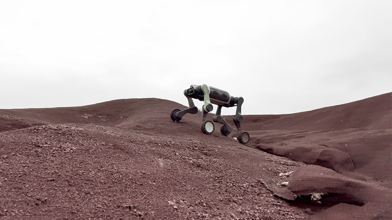 DEEP Robotics Lynx M20 Robot Red Desert