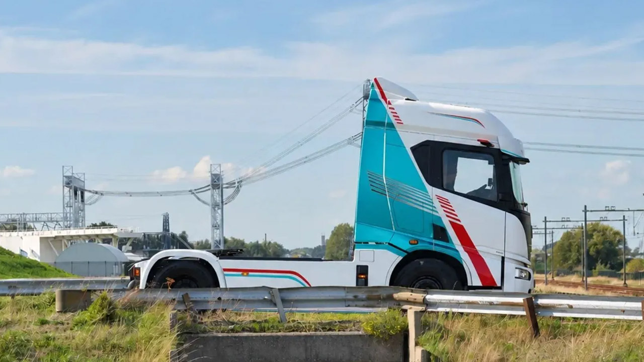 BYD ETT 44 Electric Semi Truck Tesla