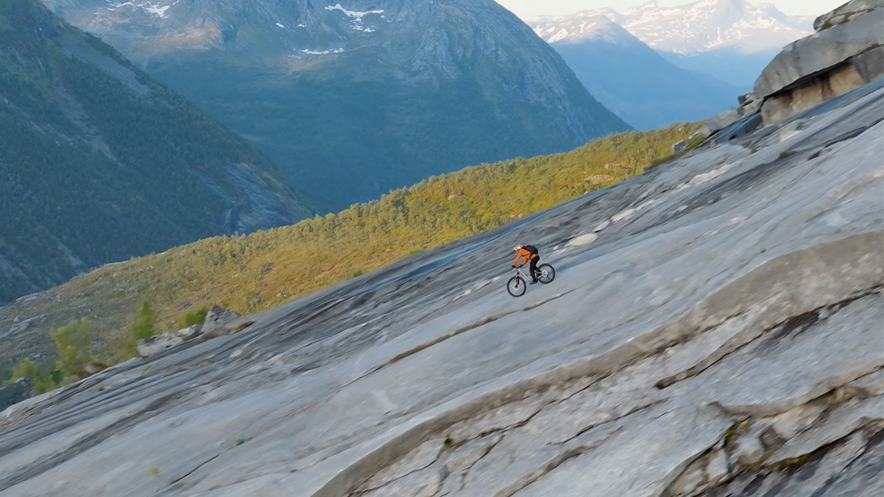 Endless Light Danny MacAskill Bosch E-Bike Norway