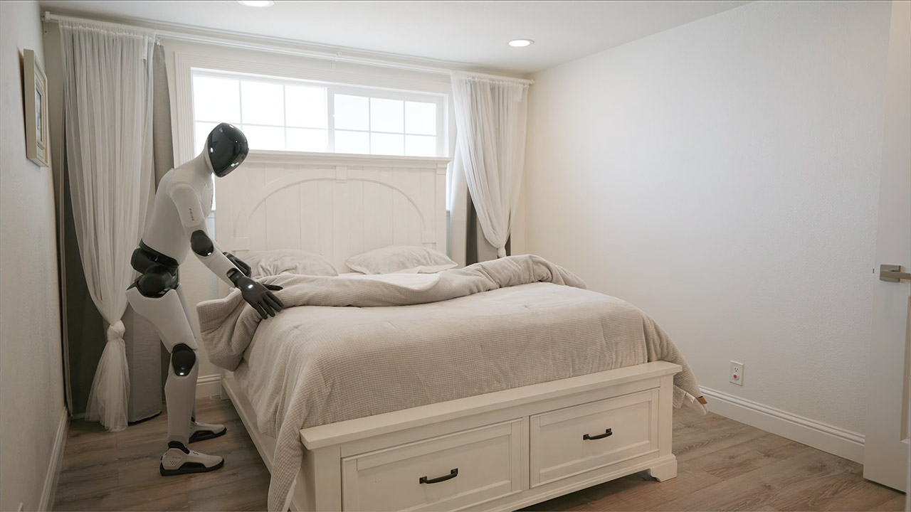 Figure Helix 2.5 Humanoid Robot Household Work
