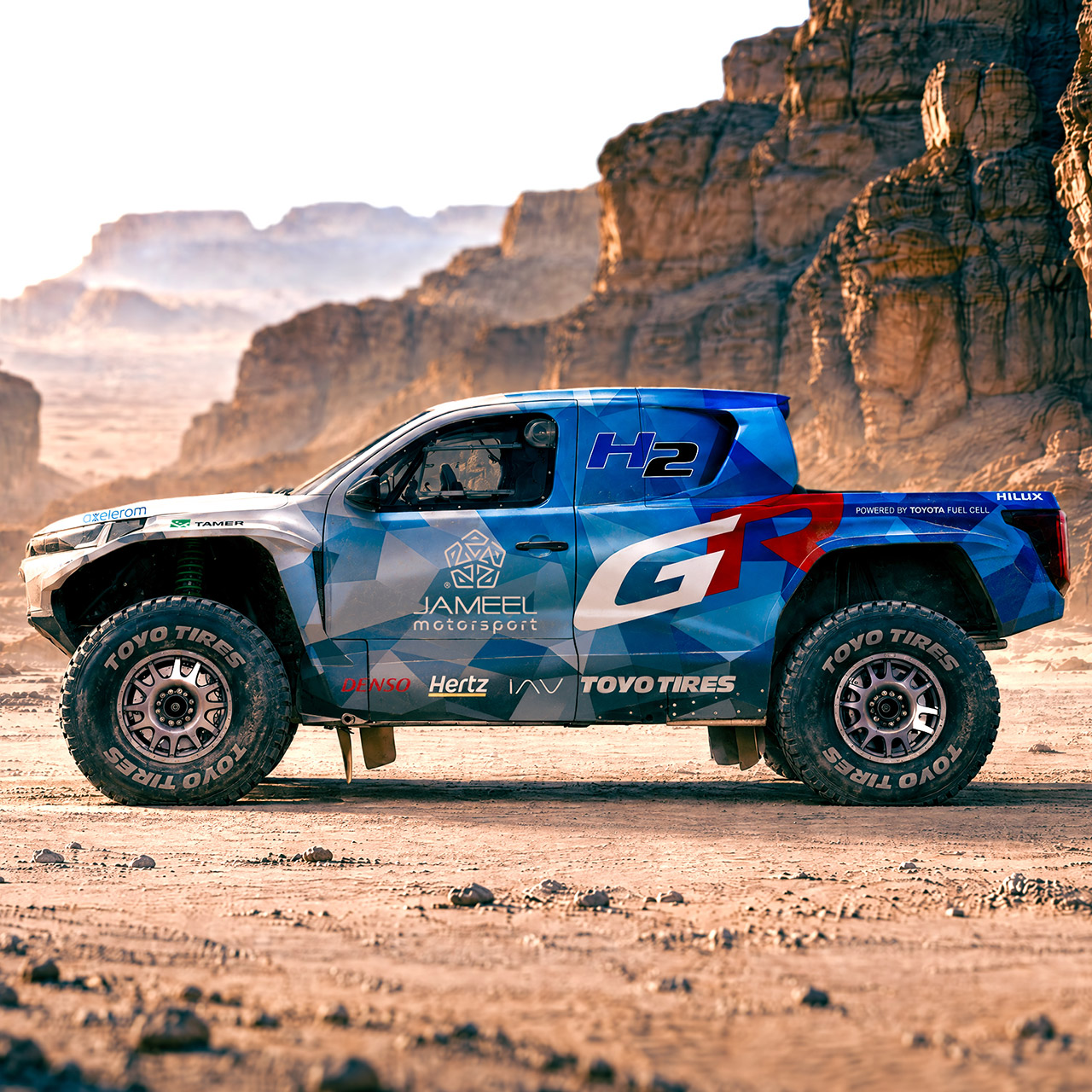 Toyota DKR GR FC Hilux Hydrogen Truck