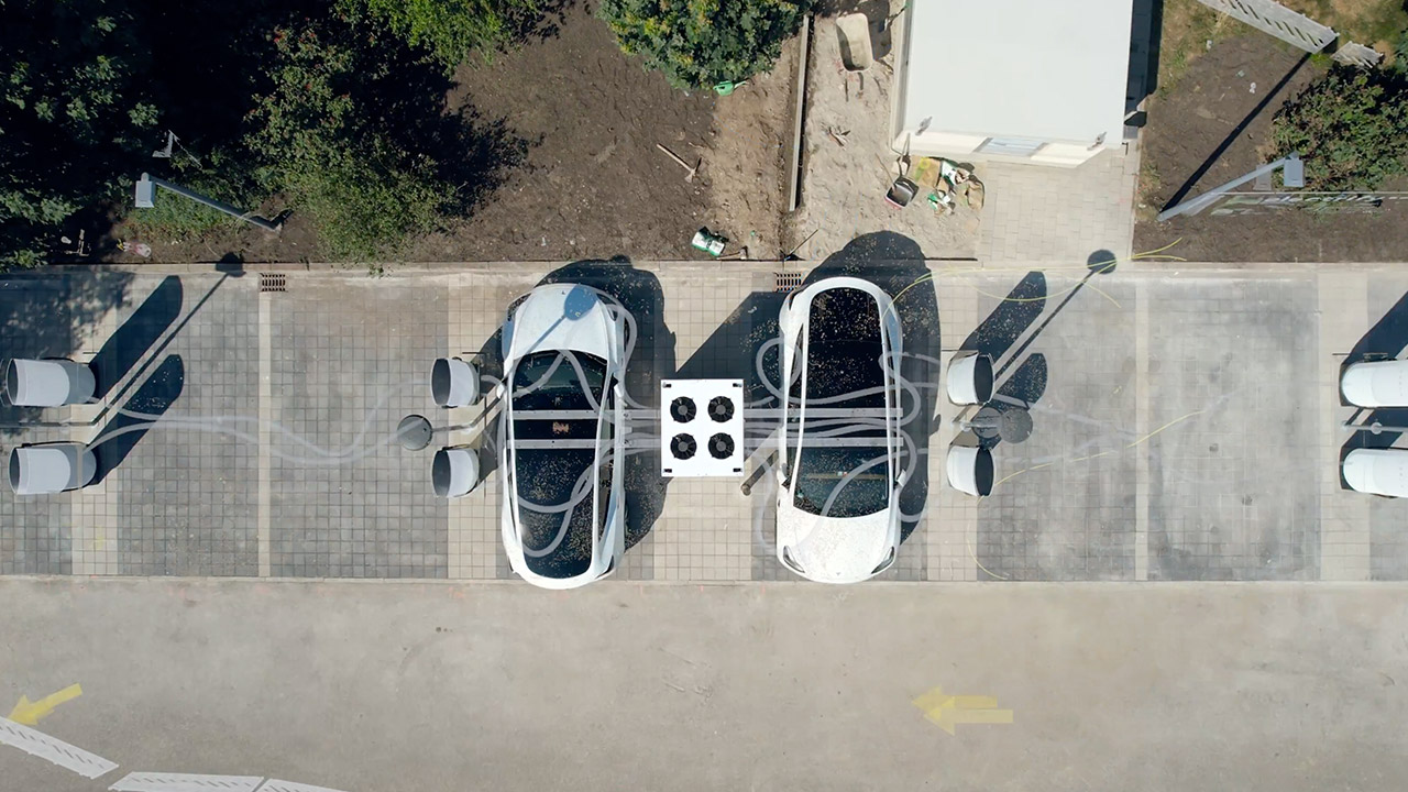 Tesla Accordion Supercharger Bavaria