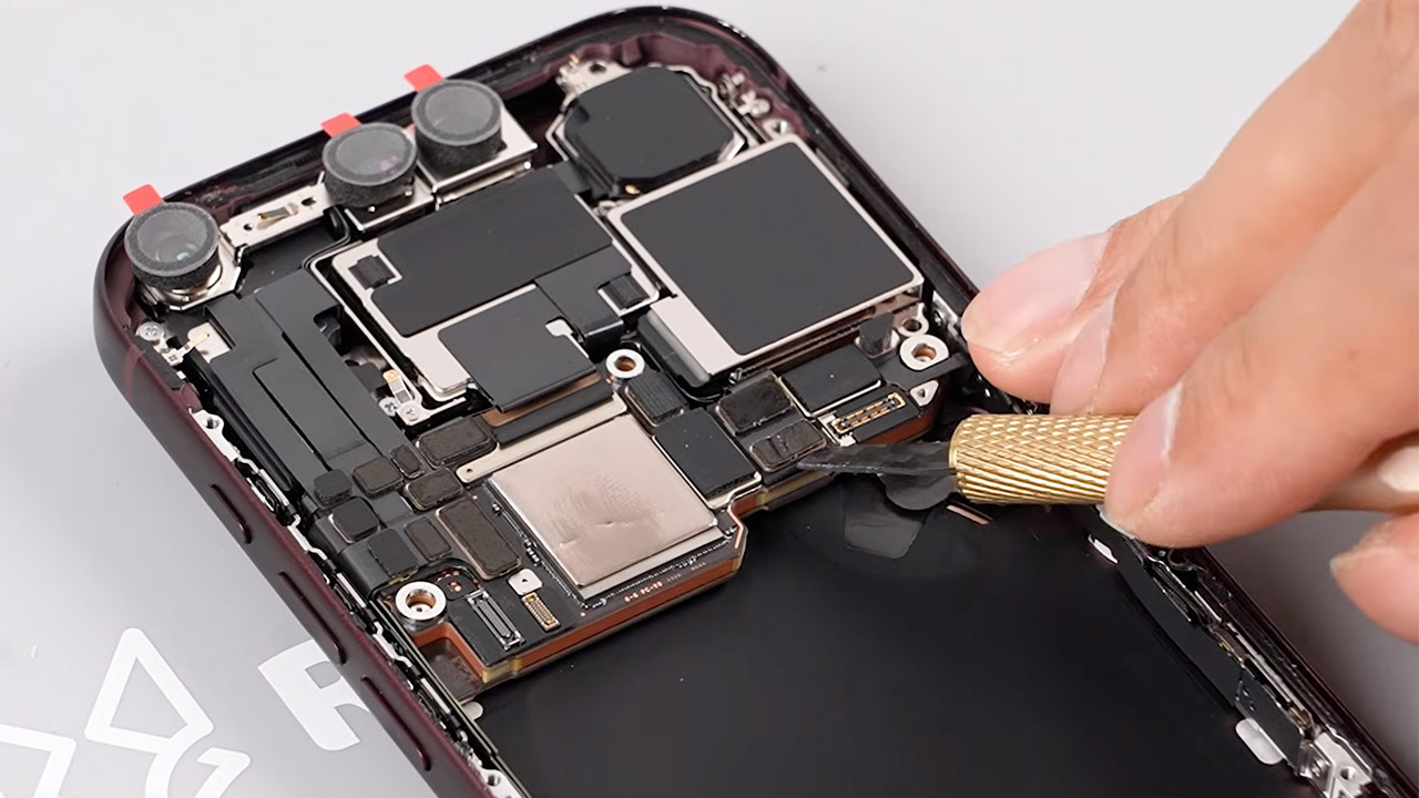 iPhone 18 Pro Teardown