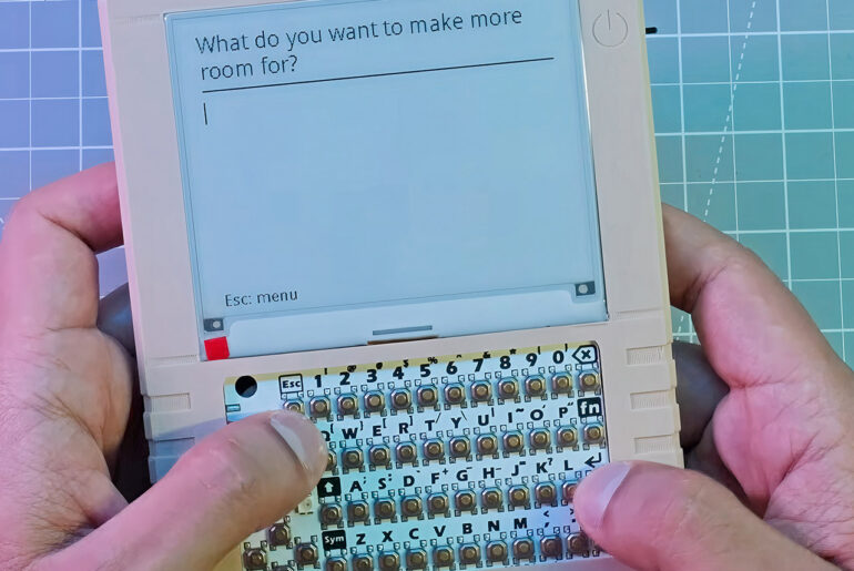 Mirza Makes ePaper Smart Journal Distraction Free Computer