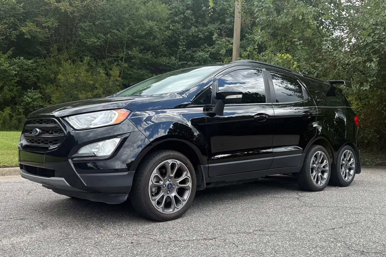 Six-Wheeled 2019 Ford EcoSport Titanium Stretch For Sale