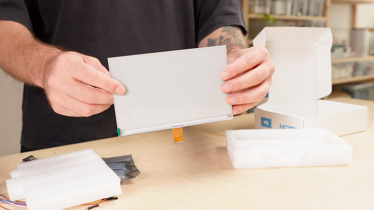 Paul Lagier Shiptracker E-Ink