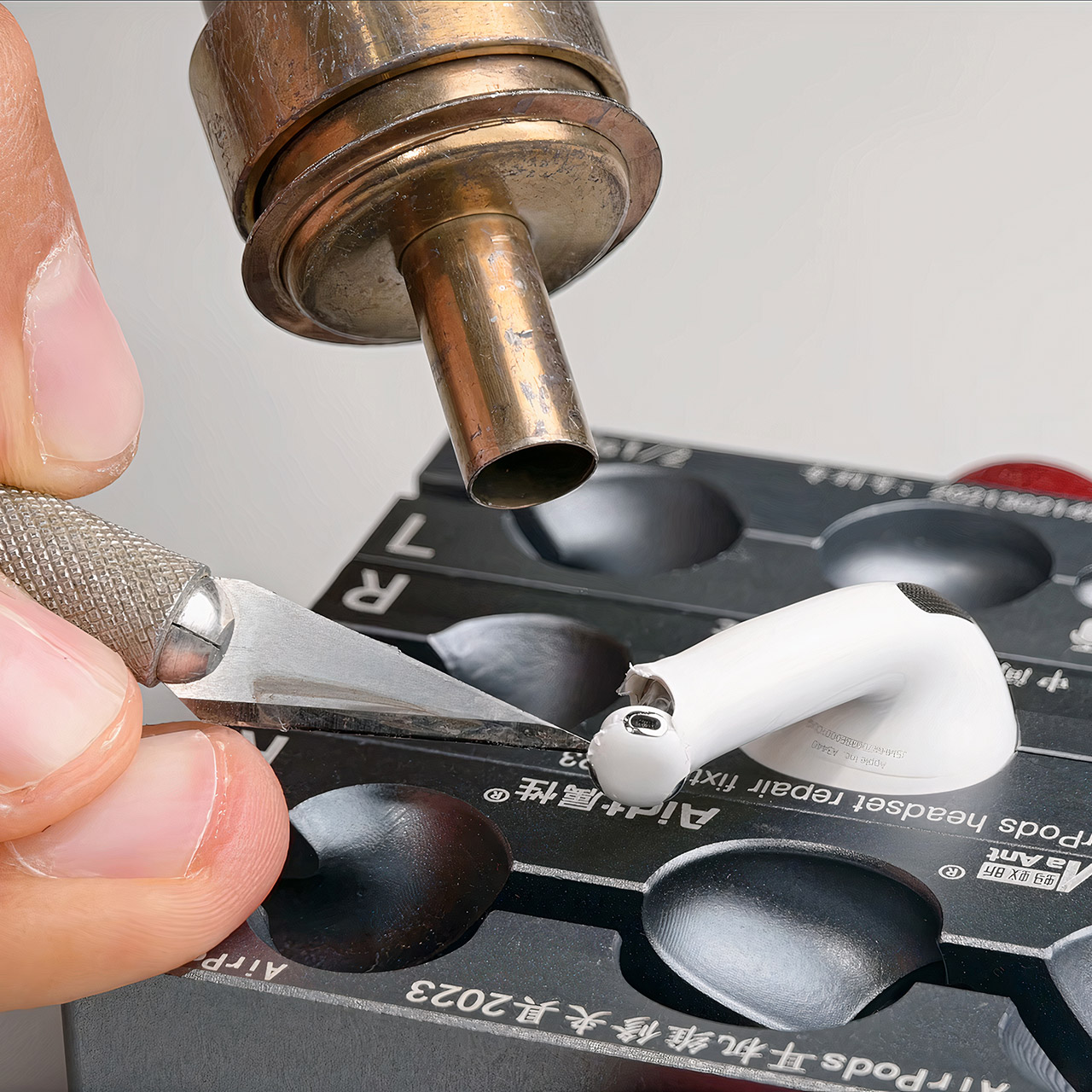 iFixit Apple AirPods 5 Teardown