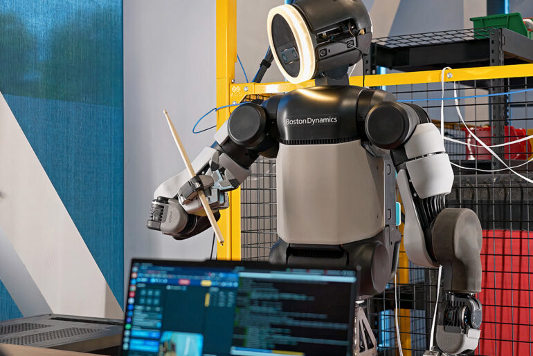 Boston Dynamics New Hands Atlas Humanoid Robot