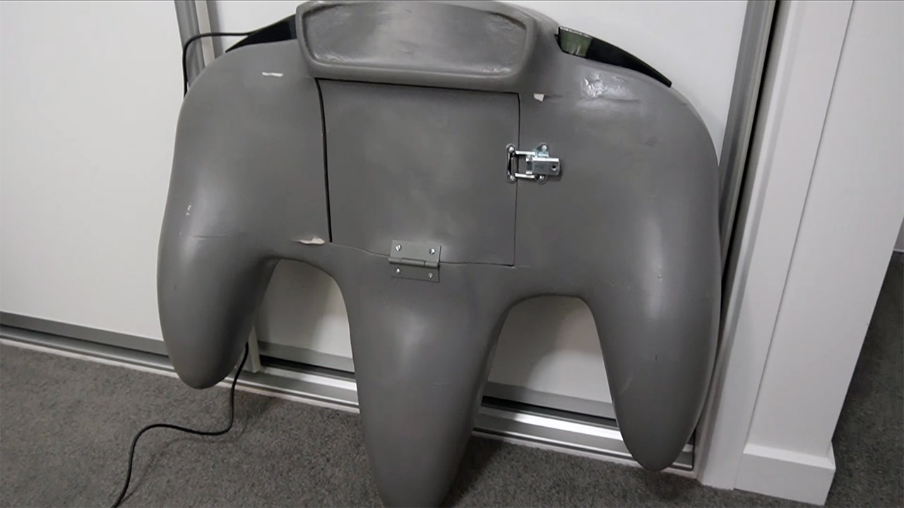 Giant N64 Controller Playable