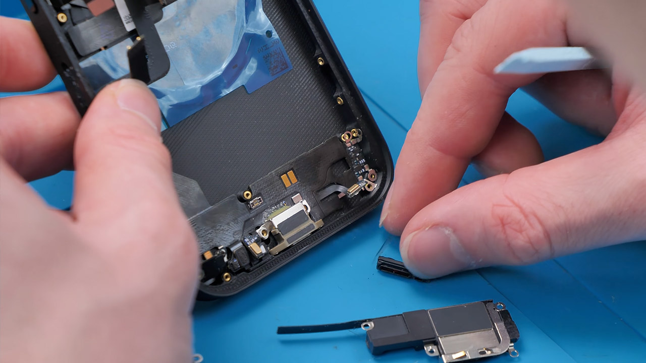 3D-Printed Parts Functional iPhone 14 Pro