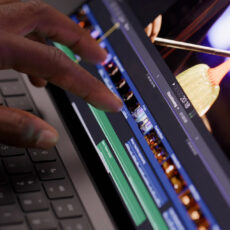 MacBook Pro PROLED XDR Touchscreen Hands-On