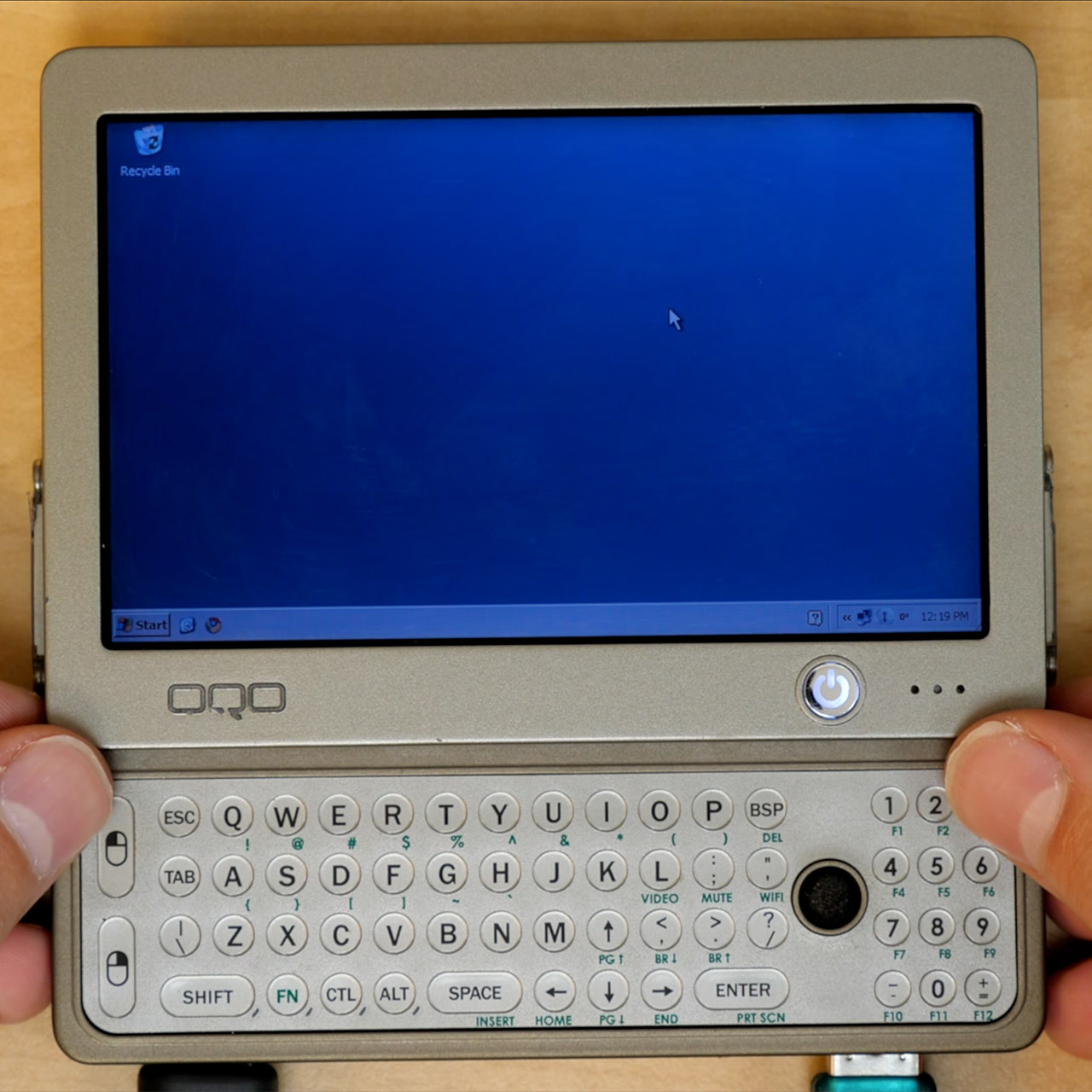 OQO Model 01 Tablet Windows XP 2004